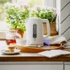 Hervidor eléctrico Adler AD 1379w — 1,7 L, hasta 2200 W, blanco, base 360°, polipropileno