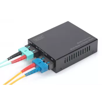 Convertidor de medios Digitus DN-82024