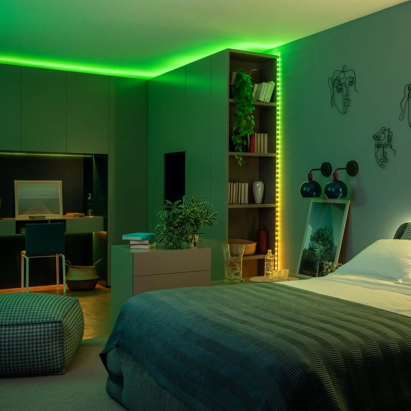 Guirnalda LED Twinkly TWD200STP-TEU tira multicolor para interior, 5 cm de separación, IP20, cable transparente