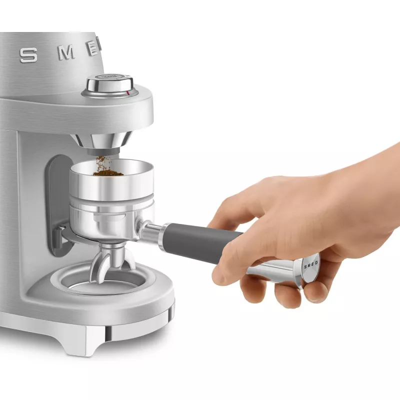 Molino de café SMEG 50s Style CGF02SSEU *plata*