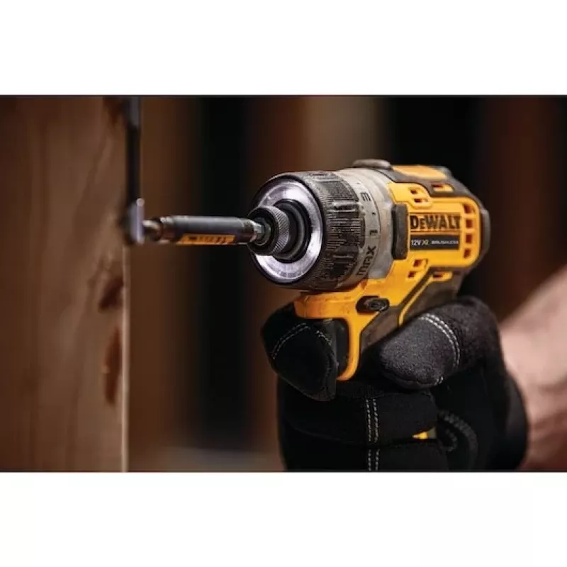 DEWALT. Atornillador 12V 1/4 DCF601D2 8Nm 2x2,0Ah