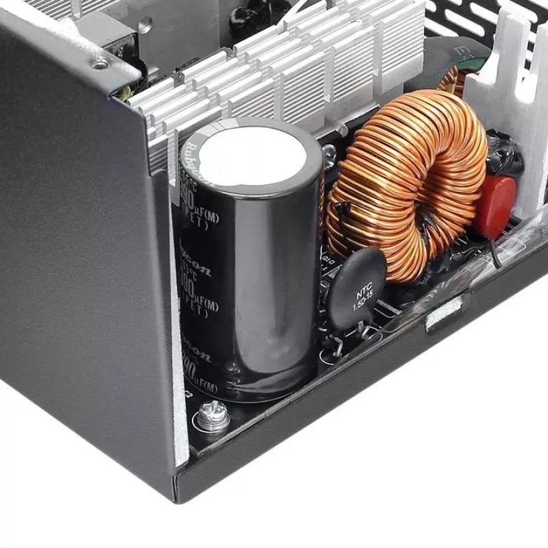 Fuente de alimentación Thermaltake Smart BX1 PS-SPD-0650NNSABE-1 (650 W; Activa; 120 mm)