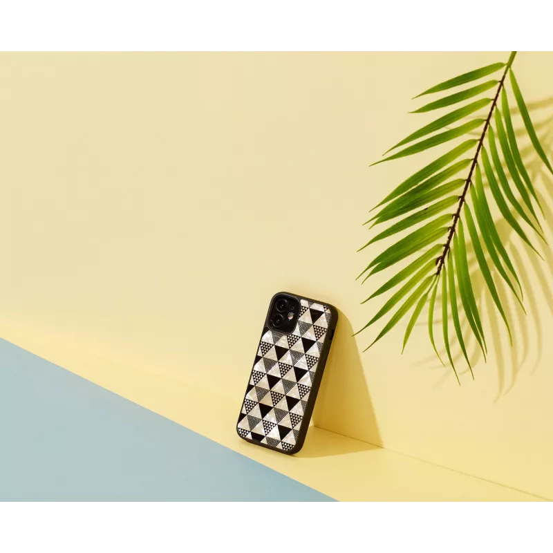 Funda protectora iKins para Apple iPhone 12 mini, textura de pirámides, negra