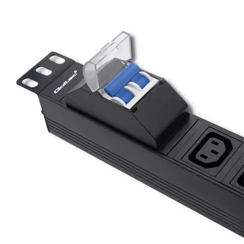Qoltec 53999 Regleta PDU para rack de 19 pulgadas, 1U, 8x IEC C13, 10 A, con disyuntor, 2 m