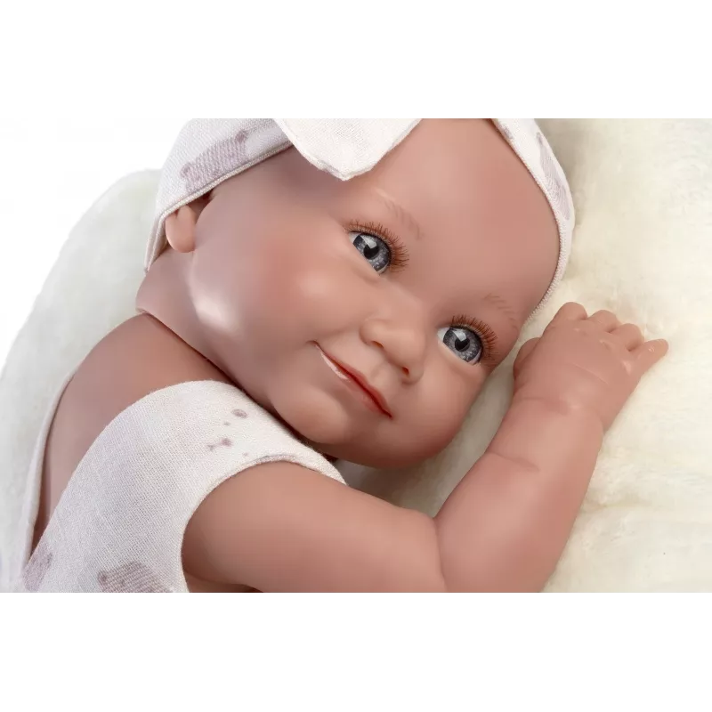 Muñeca bebé de vinilo 40 cm de Llorens con rasgos realistas y cuerpo blando
