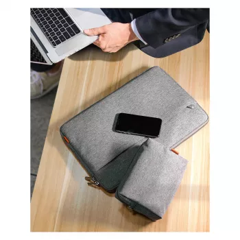 Funda tipo sleeve Inateck LB01005 para dispositivos de hasta 33,8 cm (13,3 pulgadas), gris