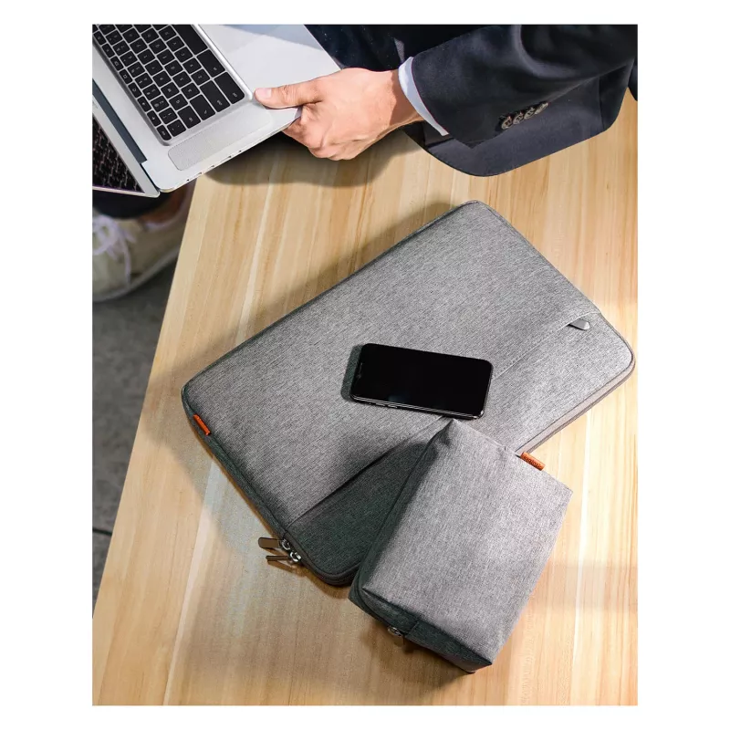 Funda tipo sleeve Inateck LB01005 para dispositivos de hasta 33,8 cm (13,3 pulgadas), gris