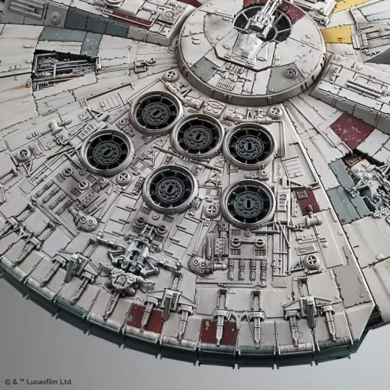Maqueta REVELL Millennium Falcon escala 1:144 — kit de plástico nave espacial