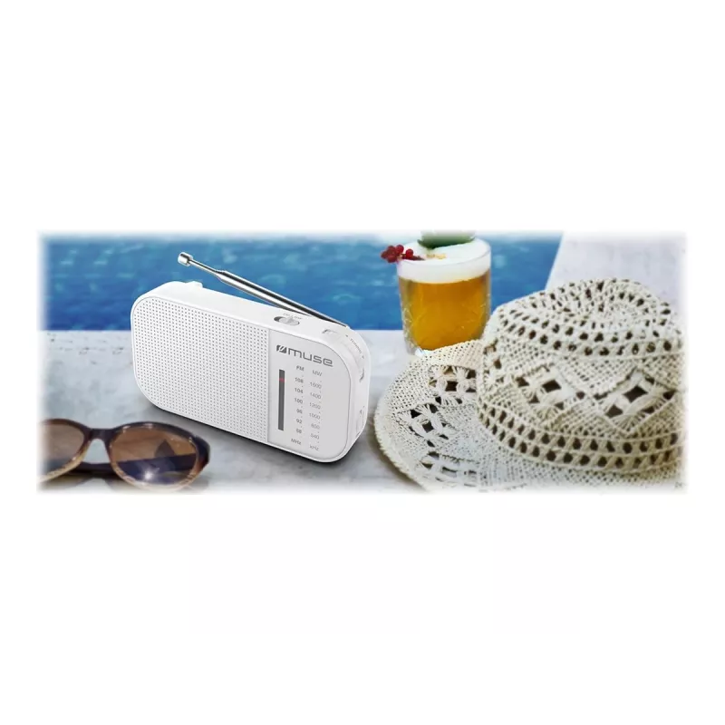 Radio portátil Muse M-025 RW — FM/AM analógica, blanca, a pilas, antena externa