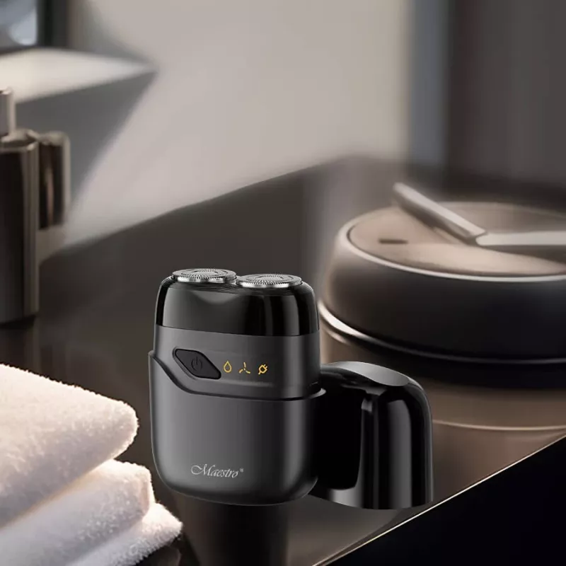 Afeitadora eléctrica Maestro MR-671 USB diseño compacto de viaje