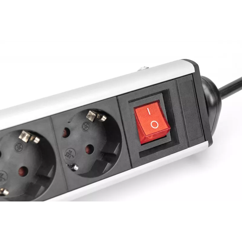 Digitus Regleta de enchufes de oficina de 6 tomas con 3 puertos USB cable de 1,5 m
