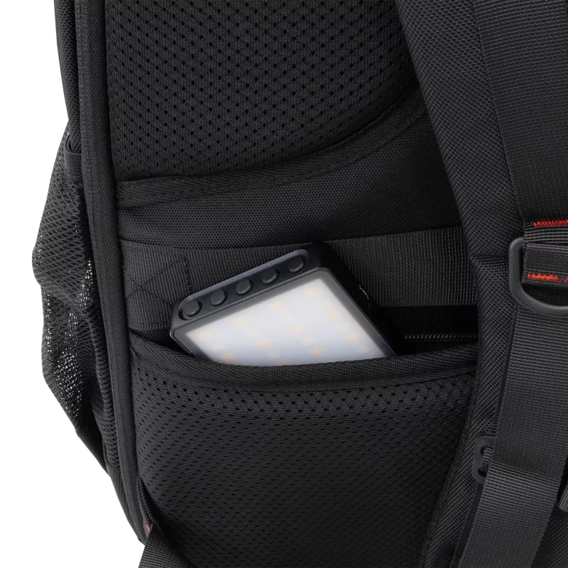 Mochila White Shark VOYAGER GBP-012 — negra, diseño resistente al agua