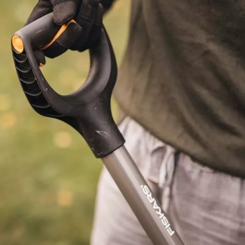 Pala Fiskars Ergonomic FS.S. 1025376 gris — pala de jardín ergonómica, Fiskars 1070058
