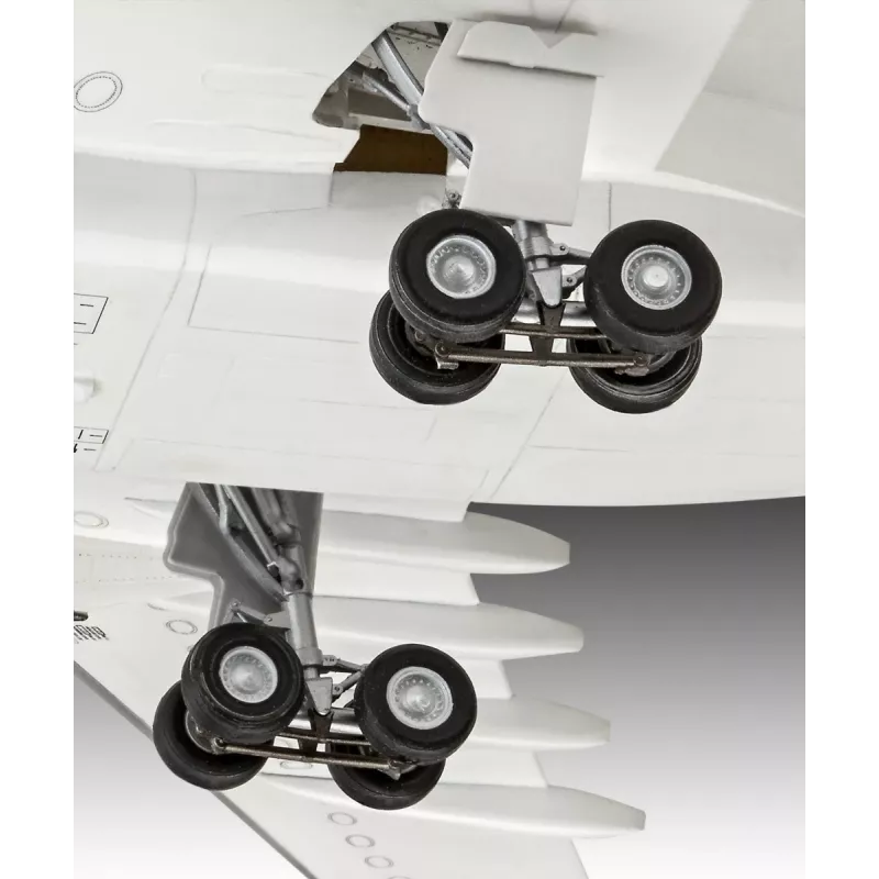 Maqueta de plástico avión REVELL Airbus A330-300 Lufthansa escala 1:144