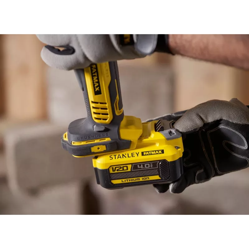 BLACK & DECKER | 18V V20 125mm Amoladora angular sin escobillas | SFMCG700B-XJ | 18 V | Tecnología de litio-ion