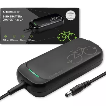 Cargador rápido Qoltec para patinete eléctrico y e-bike de 36V | 42V | 2A | 5,5*2,5 | impermeable + cable de alimentación