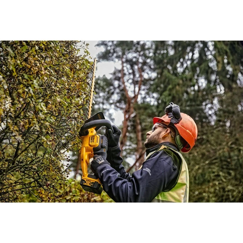 Dewalt 55cm 25mm Gap 18V XR Li-Ion cortasetos a batería - unidad base