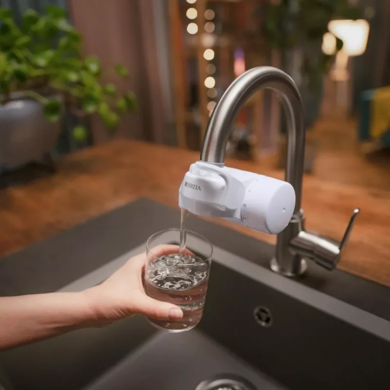 Filtro de agua para grifo BRITA ON TAP V CU CE2 (1052067) — 4 etapas, capacidad de 600 L, 3 modos, 5 adaptadores, blanco