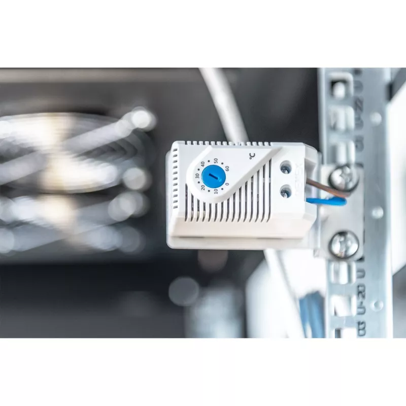 Unidad de refrigeración de techo Digitus DN-19 FAN-4-B-N