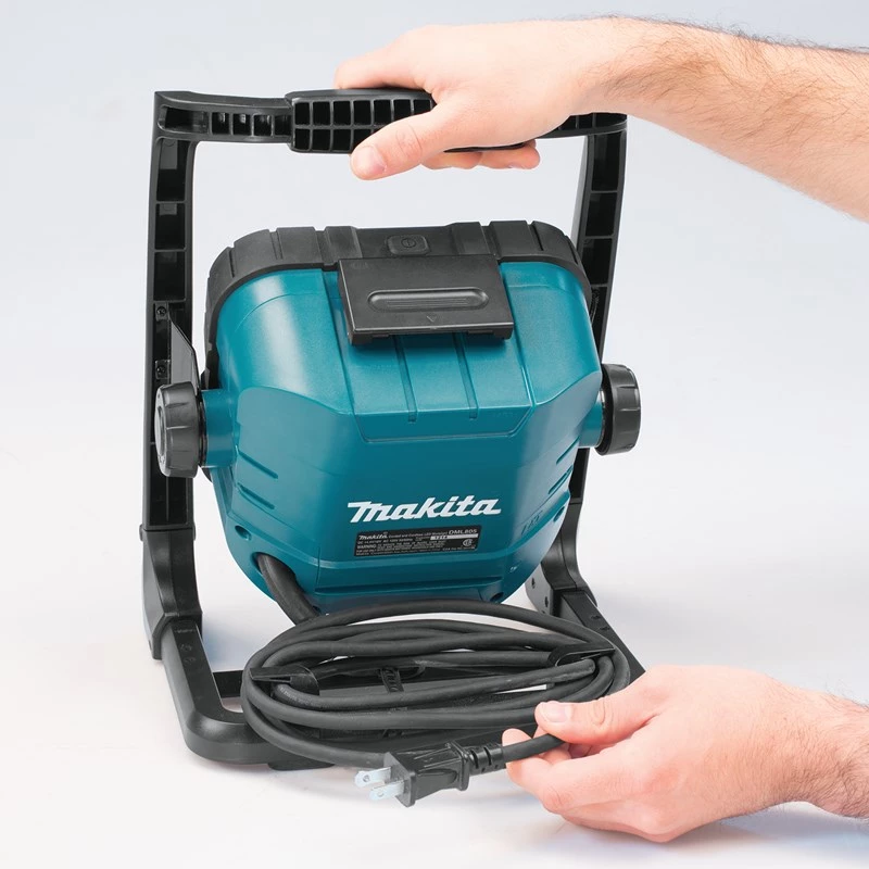MAKITA LÁMPARA 18V/14,4V DEADML805 LED 1150lx/750lm +AC POWER