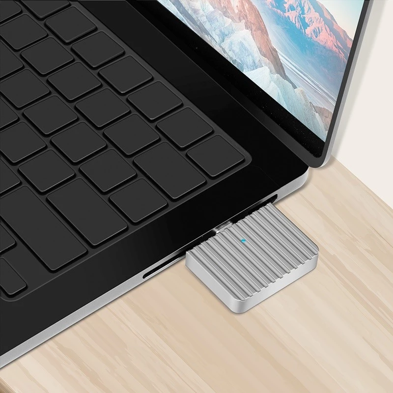 Carcasa SSD USB3.2 Gen2x1 USB-C NVM muy pequeña