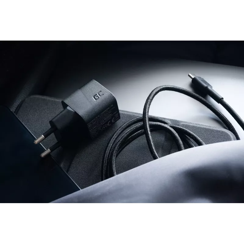 Cargador para dispositivos móviles Green Cell CHARGC06, USB-C 33W, Quick Charge 3.0, entrada AC 100–240V, negro