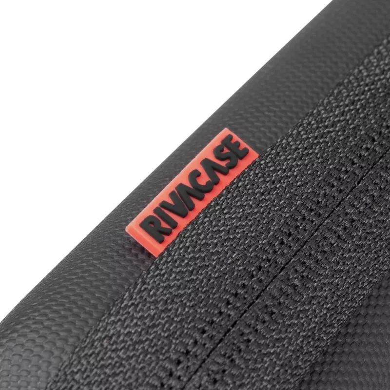 Funda rígida Rivacase 5131 negra 15,6