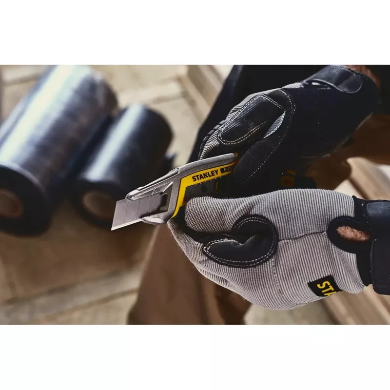 Cúter Stanley FATMAX FMHT10594-0 negro acero inoxidable amarillo 18 mm ancho 165 mm largo