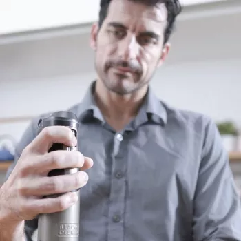 Batidora de mano Black & Decker BXHBA1200E — batidora de mano 1200 W, 4 cuchillas de acero inoxidable, turbo, piezas desmontables, negra