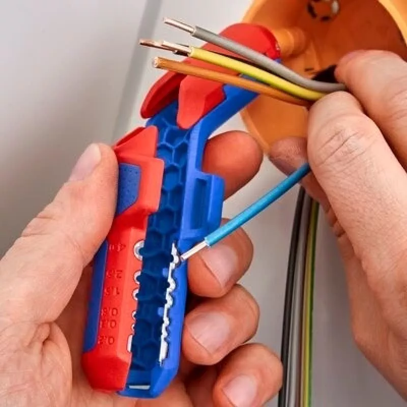Pelacables Knipex ErgoStrip PV 16 95 03 para cable PV, tope ajustable, mango ergonómico