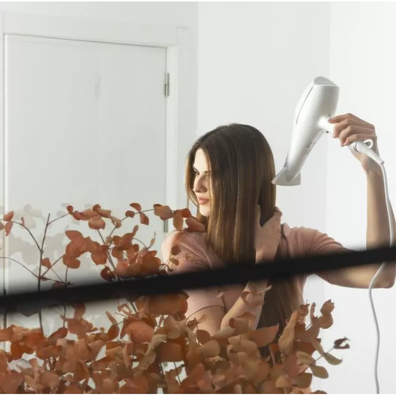 Secador de pelo Cecotec | IoniCare 5300 Maxi Aura | 2200 W | Número de ajustes de temperatura 3 | Función de iones | Boquilla difusora | Blanco