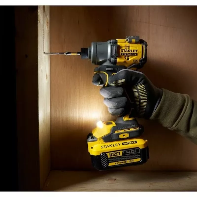 Llave de impacto Stanley FATMAX SFMCF830B-XJ 3200 rpm negro amarillo