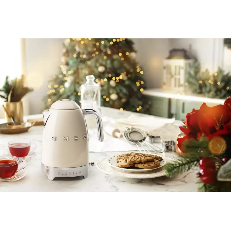 Hervidor Smeg 1.7L 2400W crema