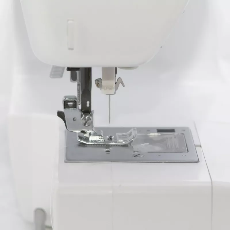 Máquina de coser doméstica mecánica lucznik Malwina 2070 — 63 tipos de puntada, 7 mm de ancho de puntada, 99 programas, ojal automático, brazo libre