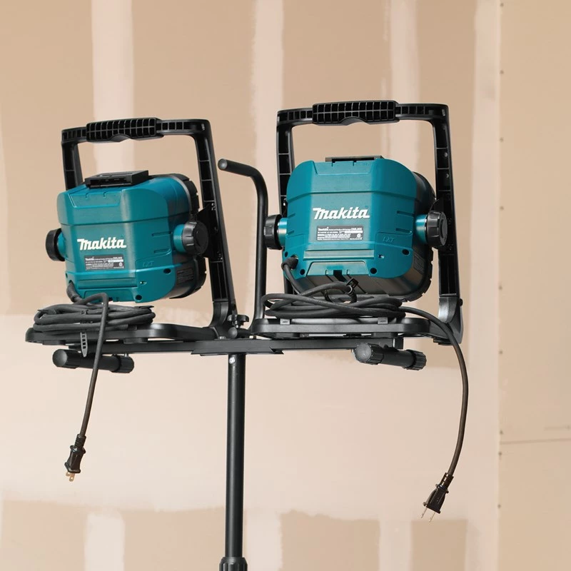 MAKITA LÁMPARA 18V/14,4V DEADML805 LED 1150lx/750lm +AC POWER