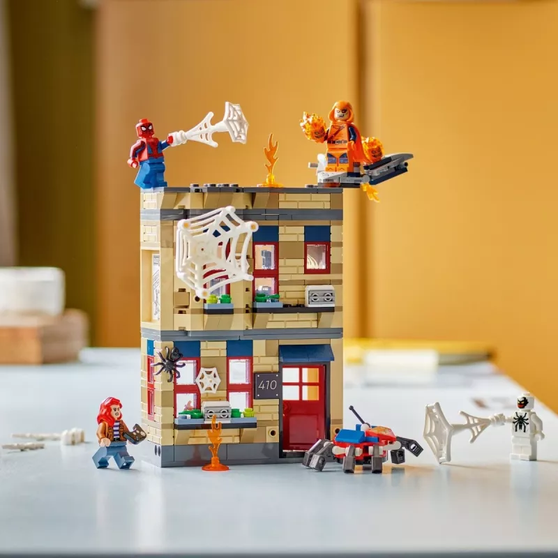 LEGO Marvel set 76317 apartamento de Peter Parker con minifigura de Spider-Man
