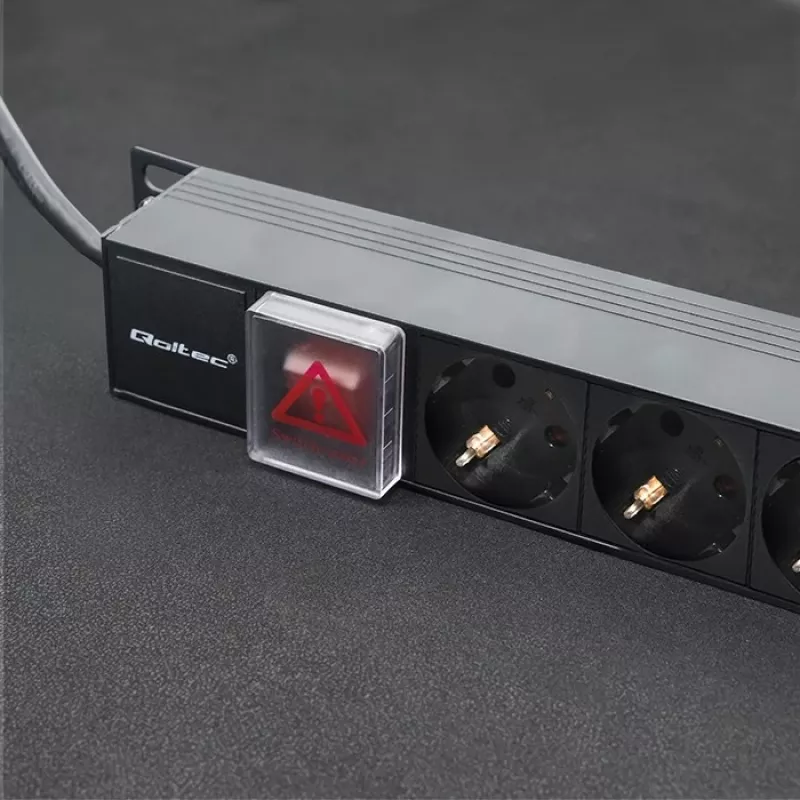 Qoltec regleta PDU de aluminio para RACK | 16A | 16 x Schuko | vertical | 1,8 m