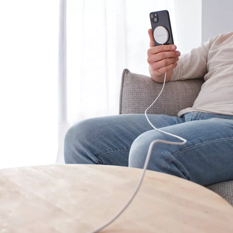 Smartphone Intenso MW1 Cargador rápido inalámbrico USB para interiores 12V