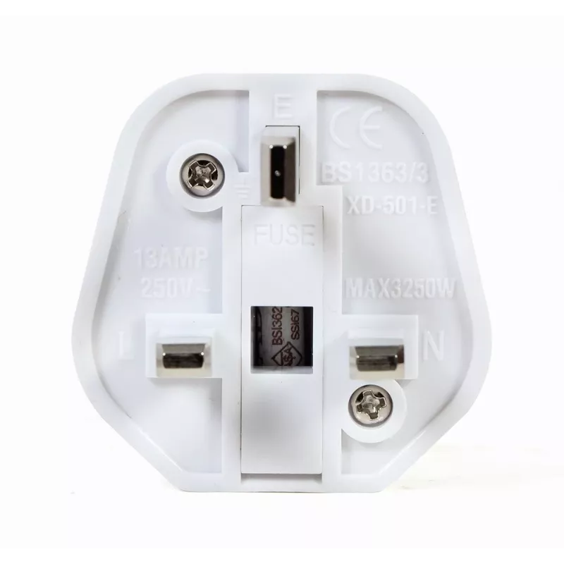 Gembird A-AC-EUFUKM-01 adaptador de red AC, toma Schuko UE a enchufe UK, 13 A