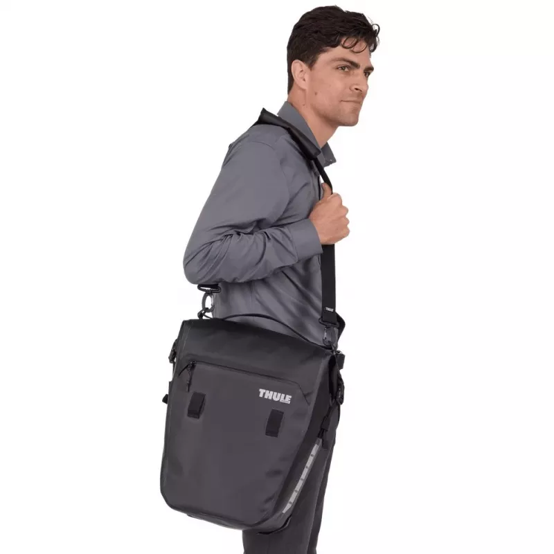 Thule 5406 Shield Alforja commuter 22L negra