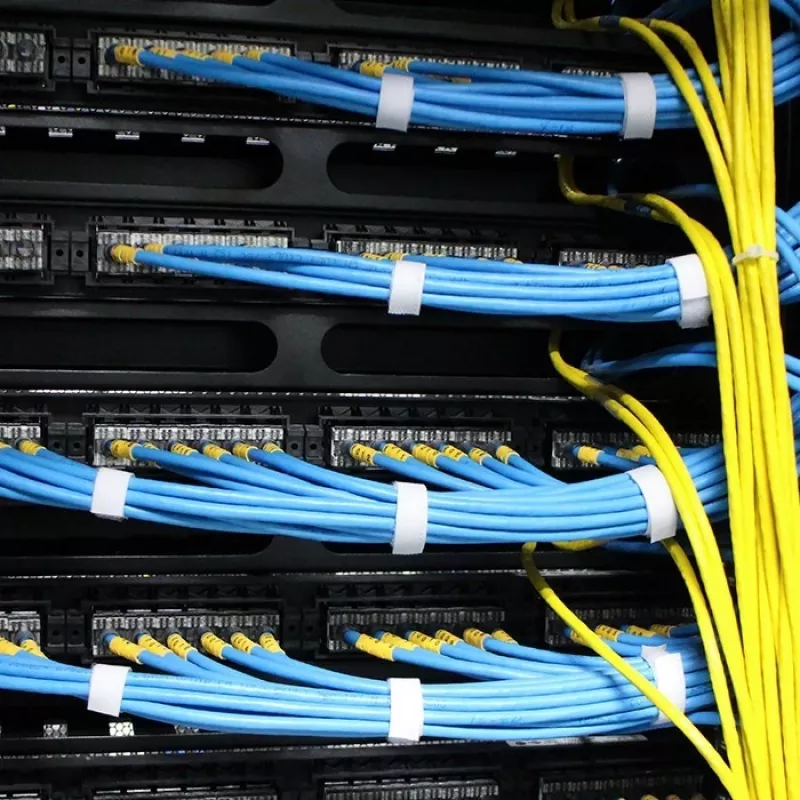 Organizador de cables QOLTEC 54514 para racks de 19 pulgadas, 24 puertos