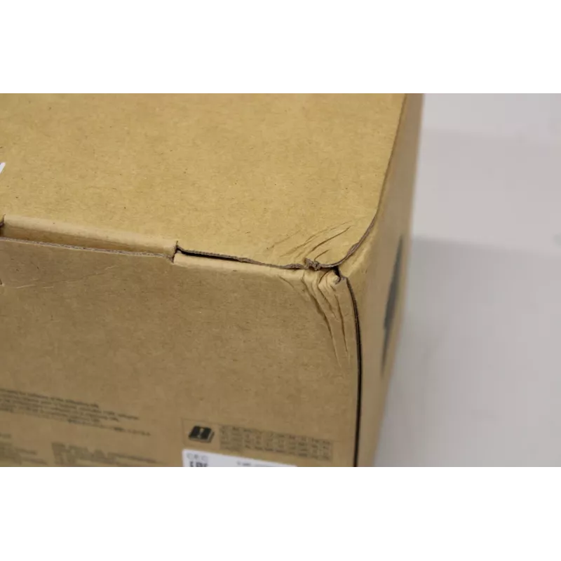 Cámara de cine Sony FX30B objetivo intercambiable 35 mm (sin XLR) — embalaje dañado