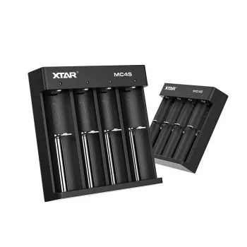 Cargador de sobremesa XTAR MC4S de 4 ranuras para Li-Ion cilíndricas 18650 y NiMH (A/AA/AAA/AAAA/C/D), salida de 1 A, entrada de 5 V, negro