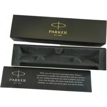 Pluma estilográfica Parker Urban Premium — superficie metálica violeta