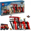 Juguete de construcción LEGO City Parque de bomberos con camión de escalera 60414 — 843 piezas, 5 minifiguras, 220×320×140 mm