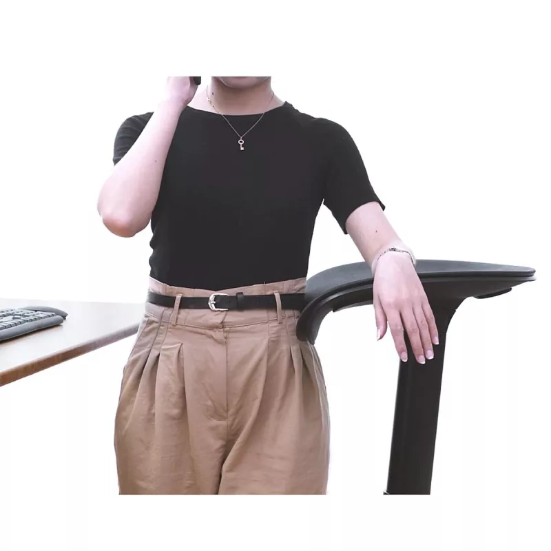 Silla ergonómica MACLEAN MC-872 — regulable en altura, con mecanismo basculante