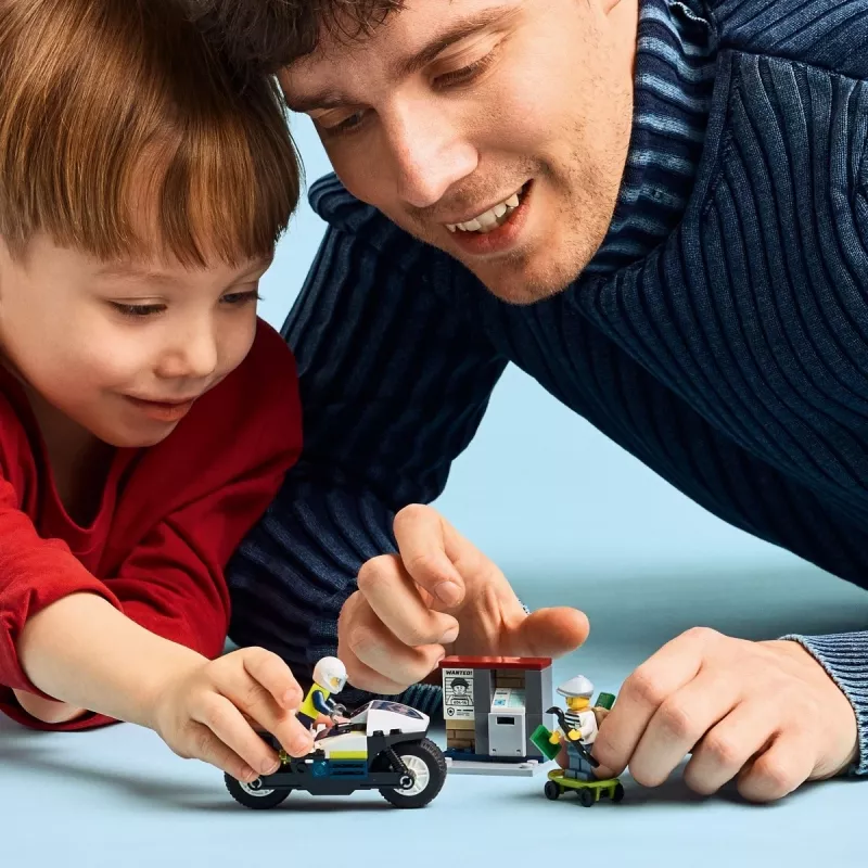 LEGO City Persecución en moto de la policía Set 60455 — 65 piezas, 2 minifiguras, a partir de 4 años