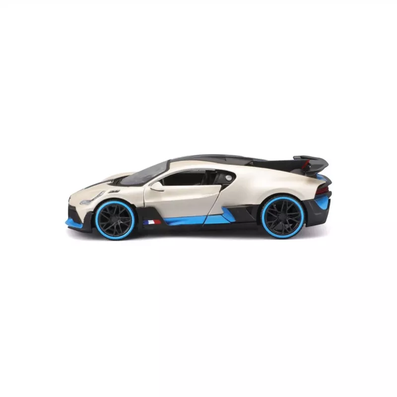 Modelo composite Bugatti Divo 1/24 blanco