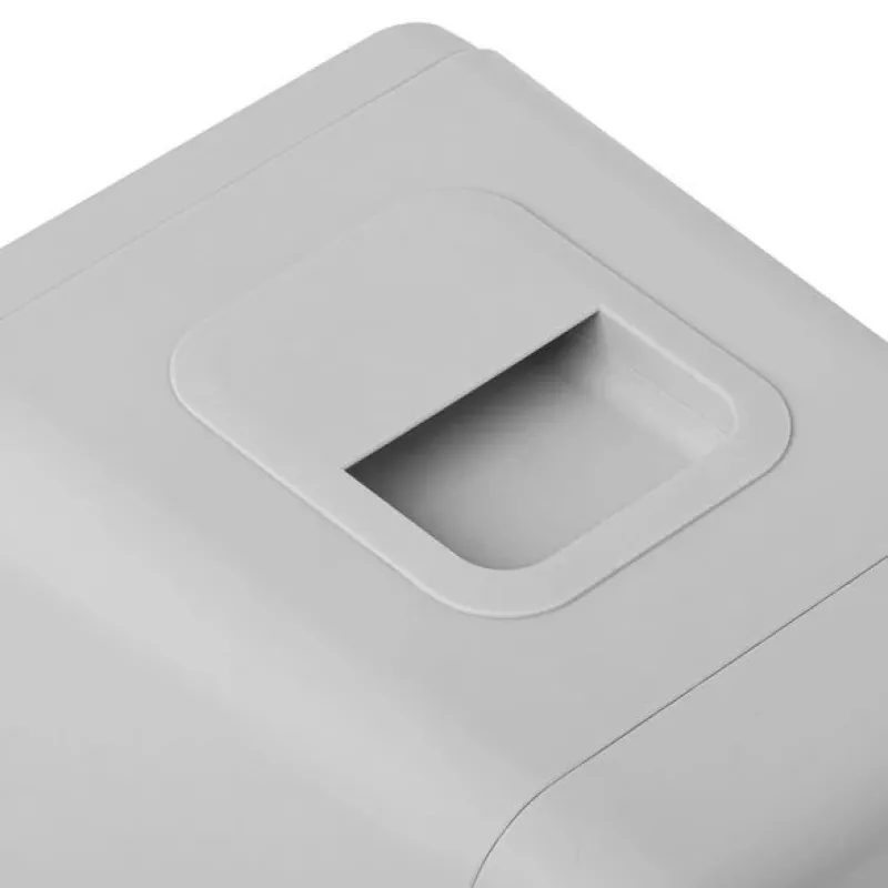 Mininevera Adler AD 8084G — compacta gris 12V/230V, capacidad 4 L, portátil, puerta con bisagra a la derecha