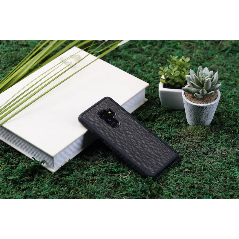 Funda para smartphone Man and Wood para Galaxy S9 Plus — carbon negro